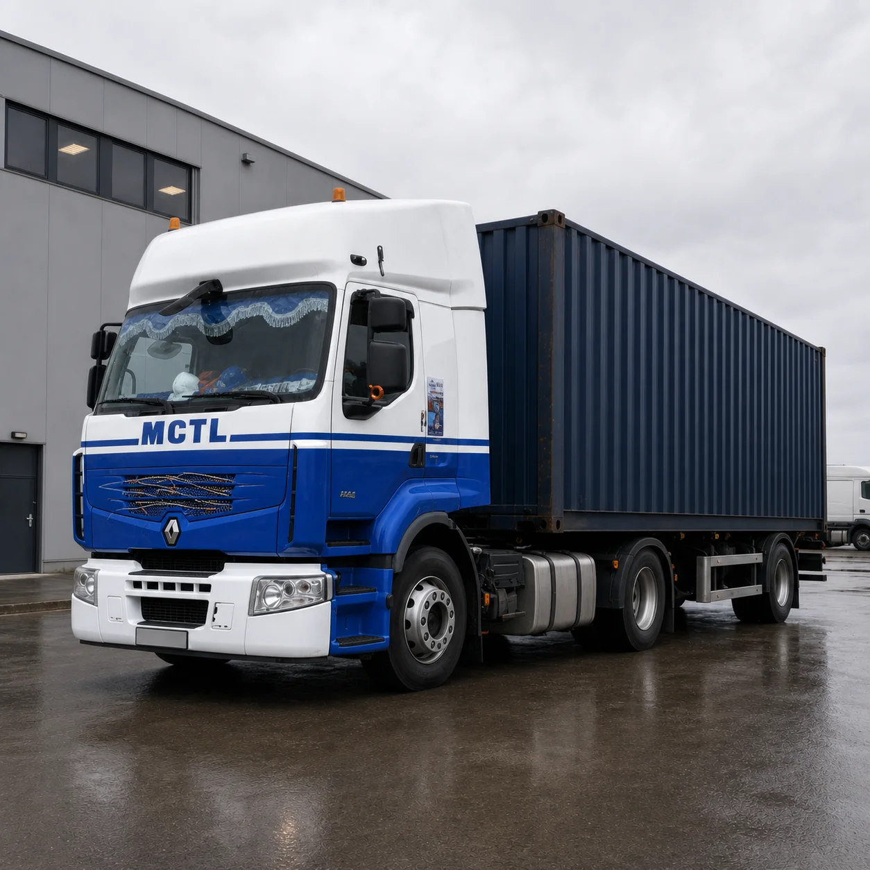 Renault MCTL bleu et blanc